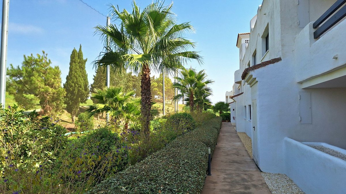 2 Bed Middle Floor Apartment in Casares Playa