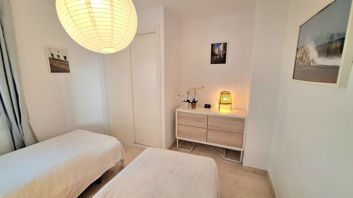 2 Bed Middle Floor Apartment in Casares Playa