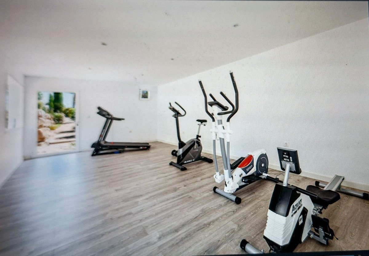 2 Bed Middle Floor Apartment in Casares Playa