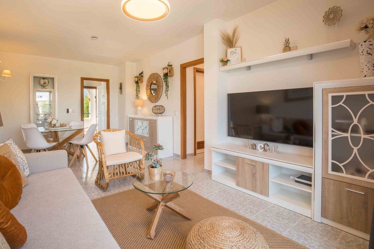 2 Bed Ground Floor Apartment in Benalmadena