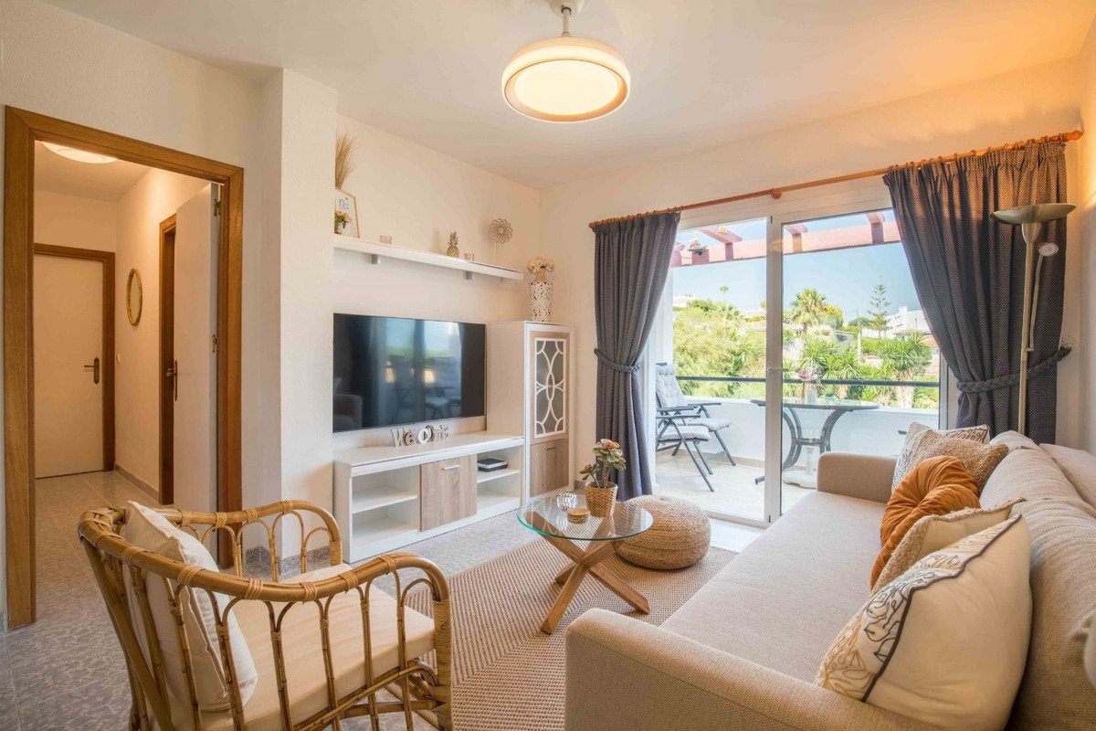 2 Bed Ground Floor Apartment in Benalmadena