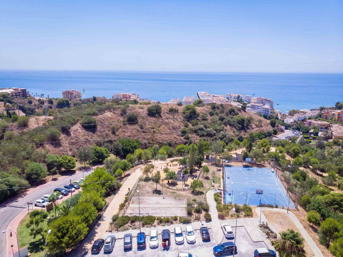 2 Bed Ground Floor Apartment in Benalmadena