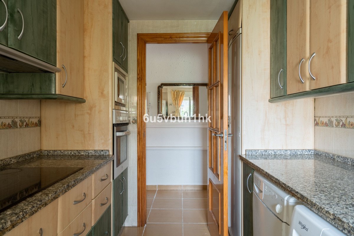 2 Bed Middle Floor Apartment in Fuengirola