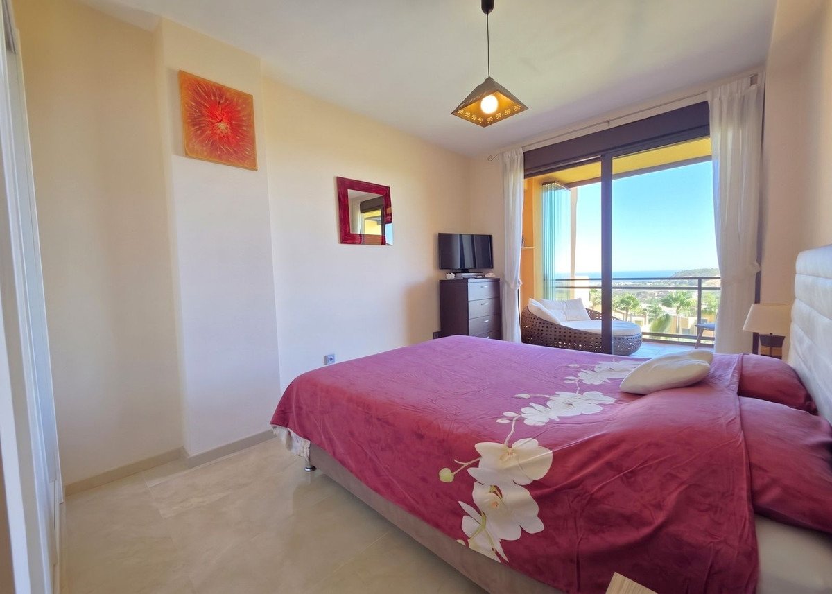 2 Bed Ground Floor Apartment in Calanova Golf