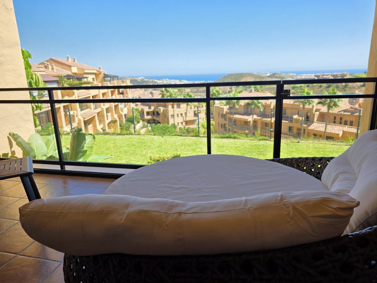2 Bed Ground Floor Apartment in Calanova Golf