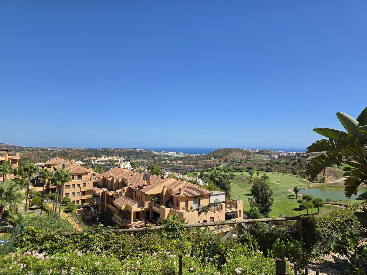 2 Bed Ground Floor Apartment in Calanova Golf