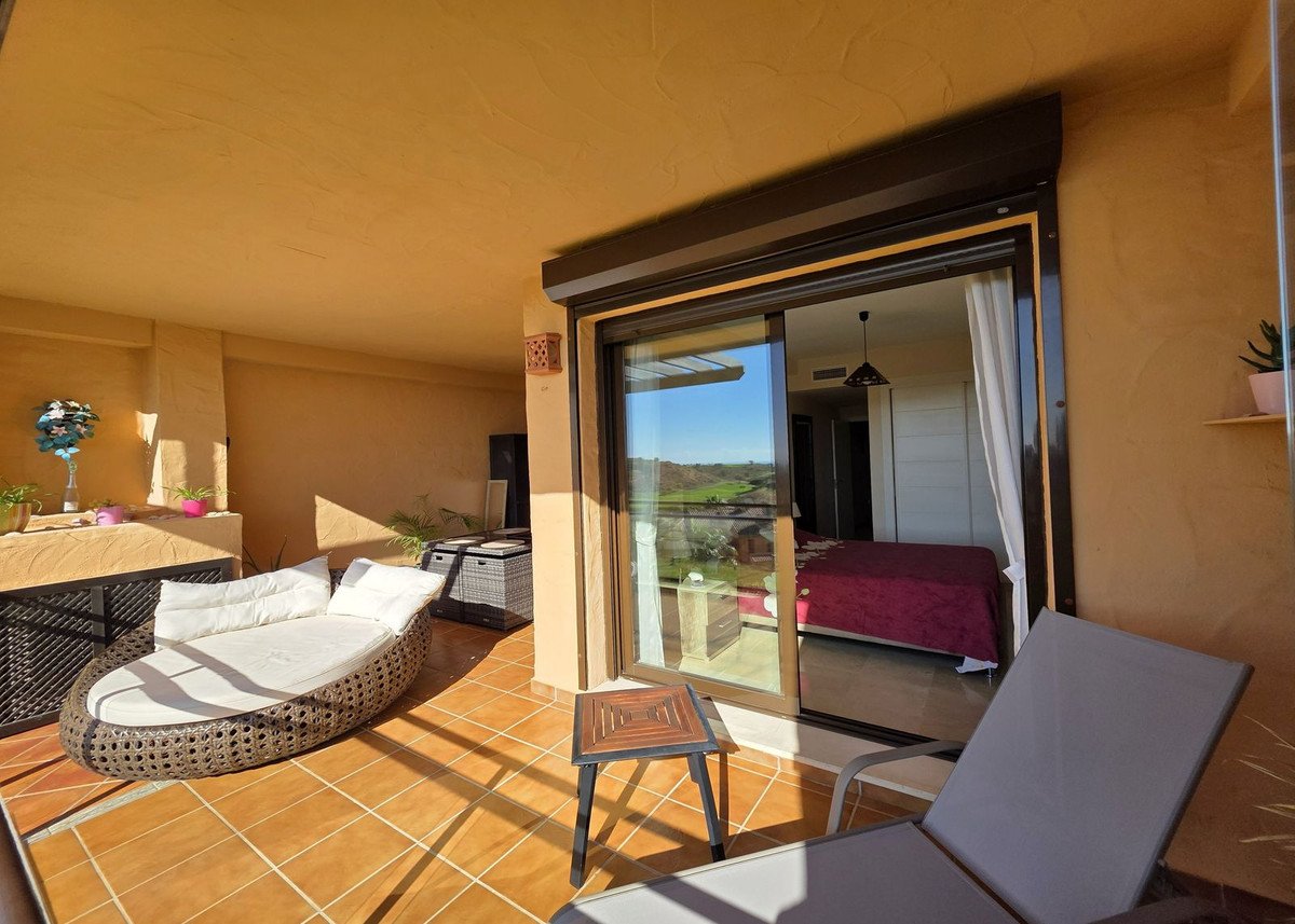 2 Bed Ground Floor Apartment in Calanova Golf