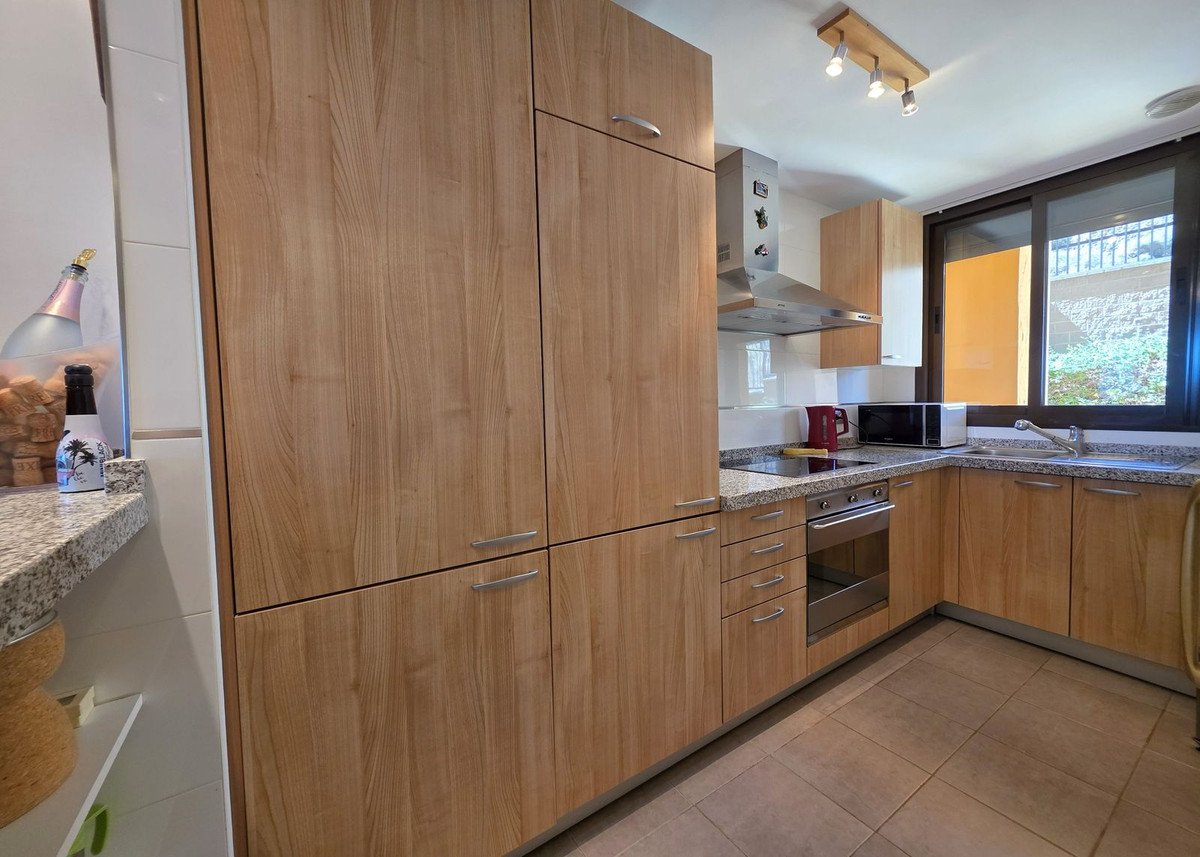 2 Bed Ground Floor Apartment in Calanova Golf