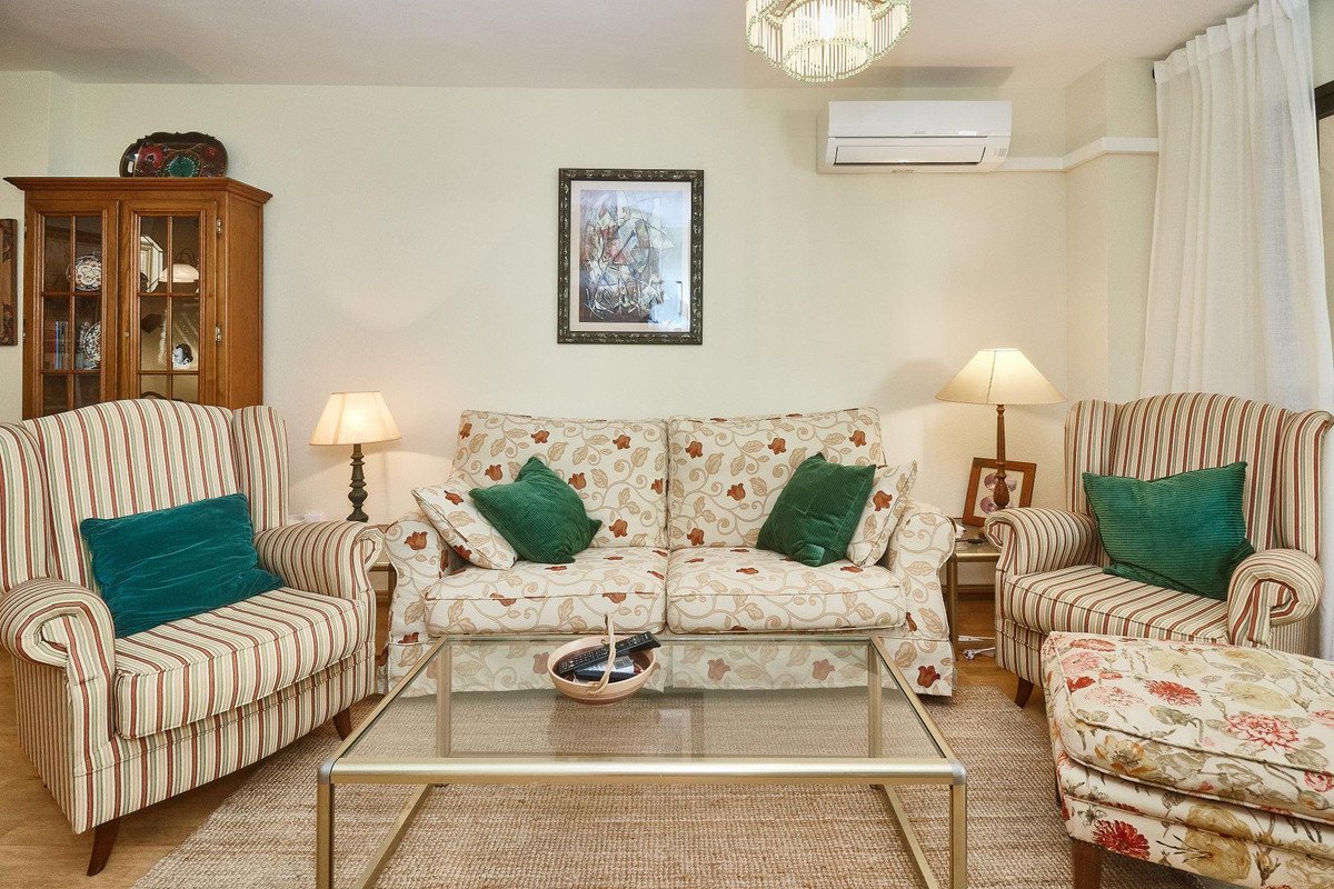 3 Bed Middle Floor Apartment in Fuengirola