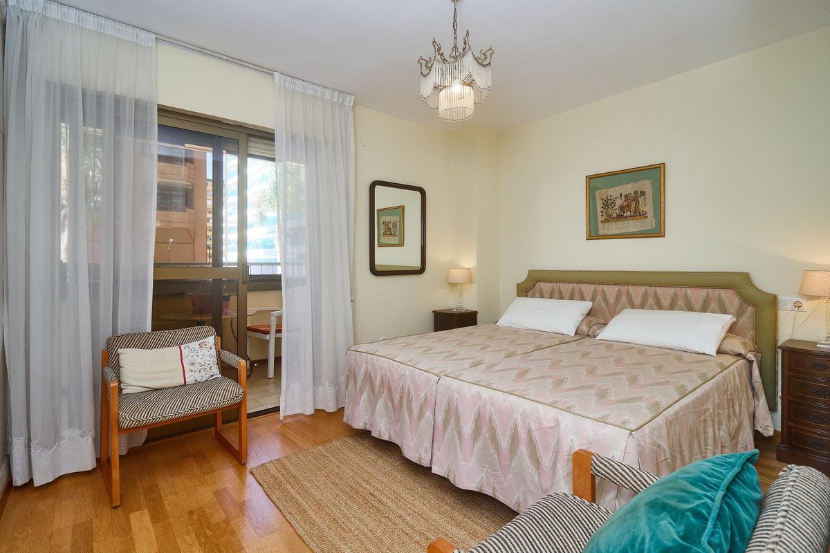 3 Bed Middle Floor Apartment in Fuengirola