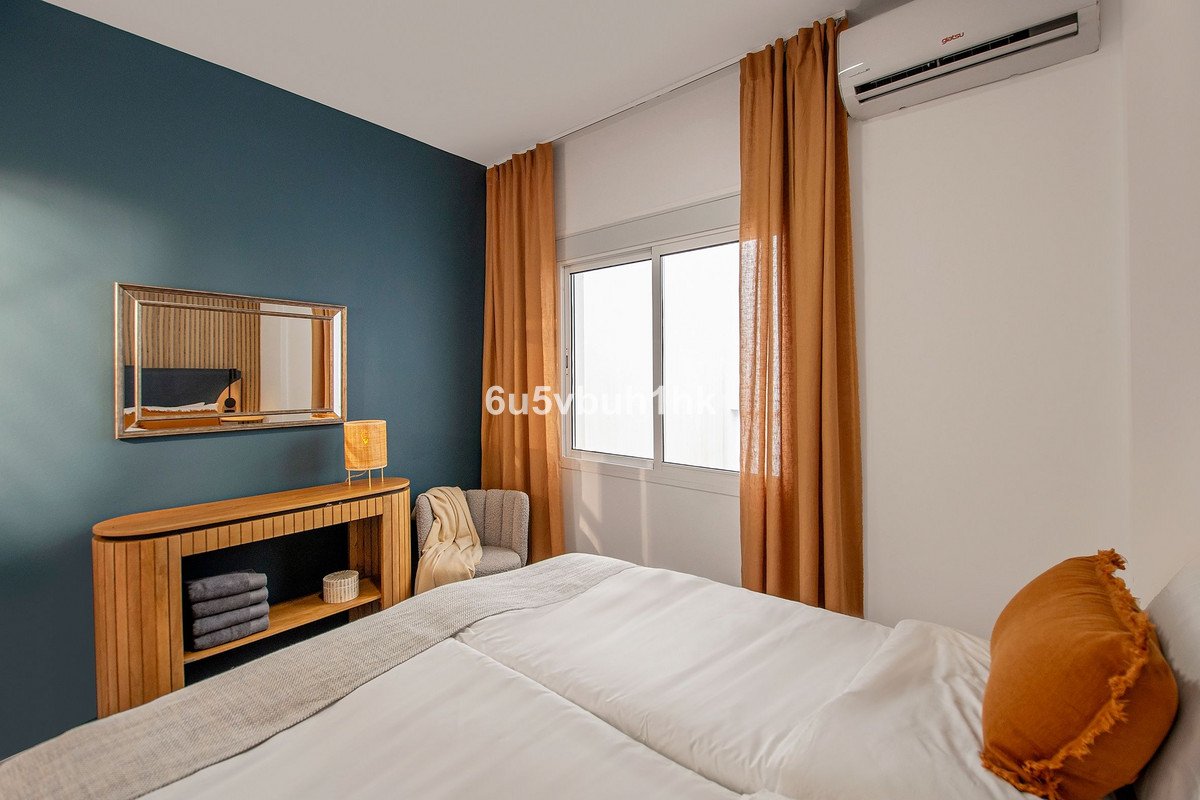 2 Bed Middle Floor Apartment in Málaga