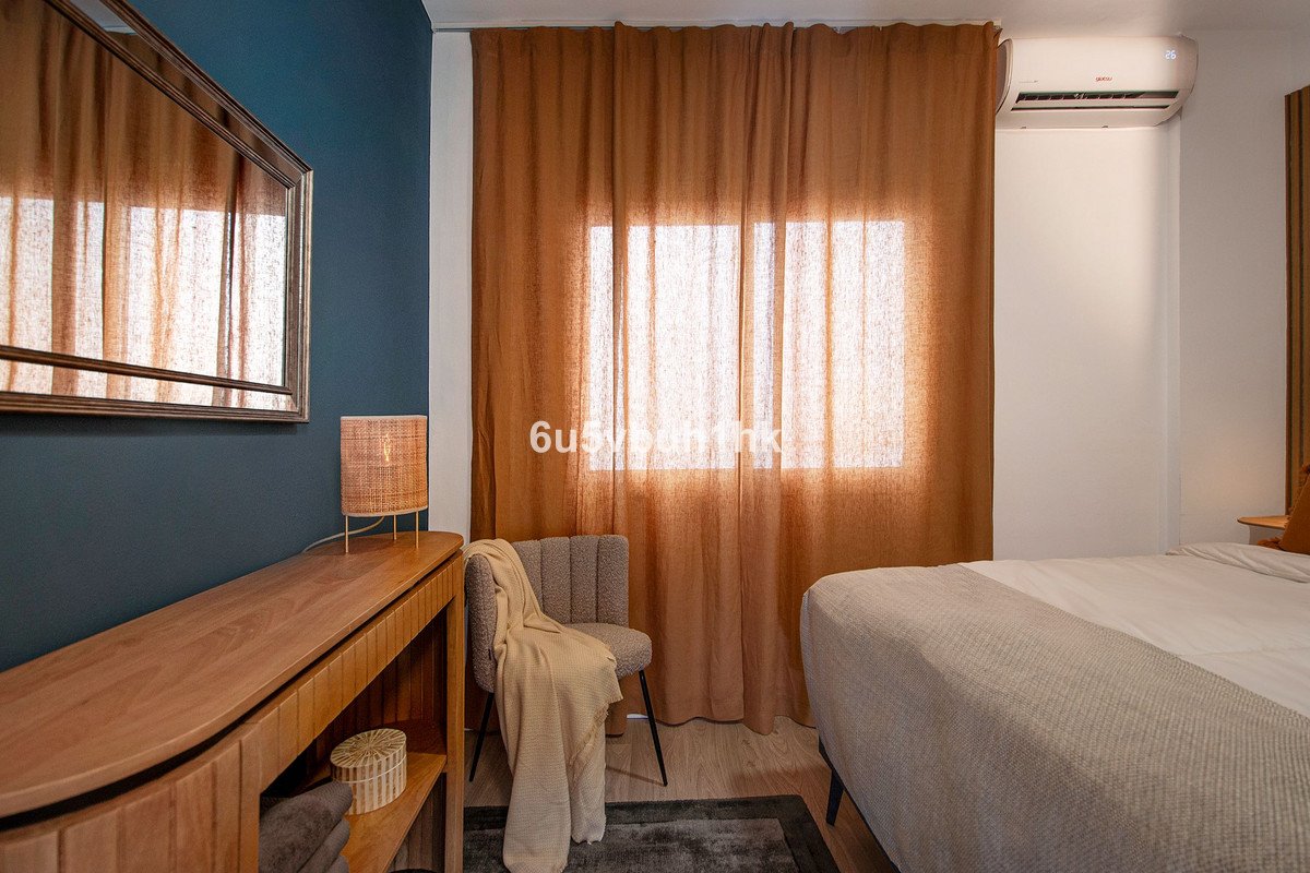 2 Bed Middle Floor Apartment in Málaga