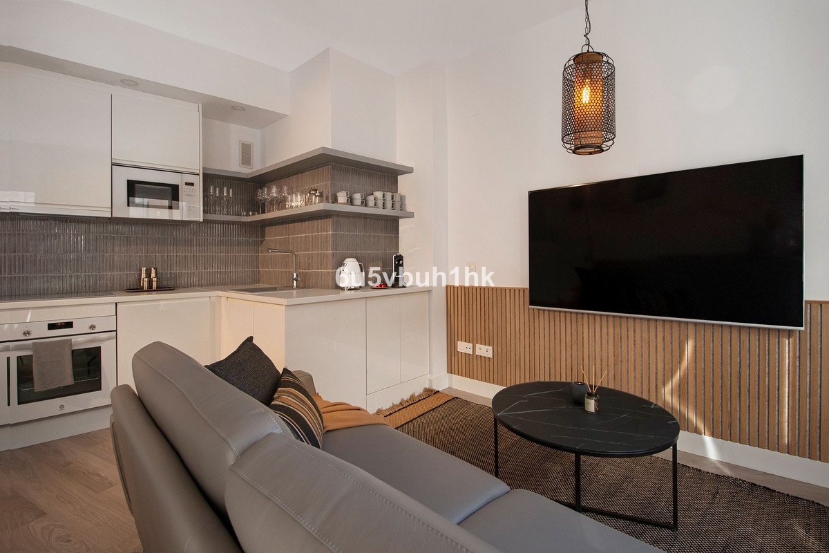 2 Bed Middle Floor Apartment in Málaga
