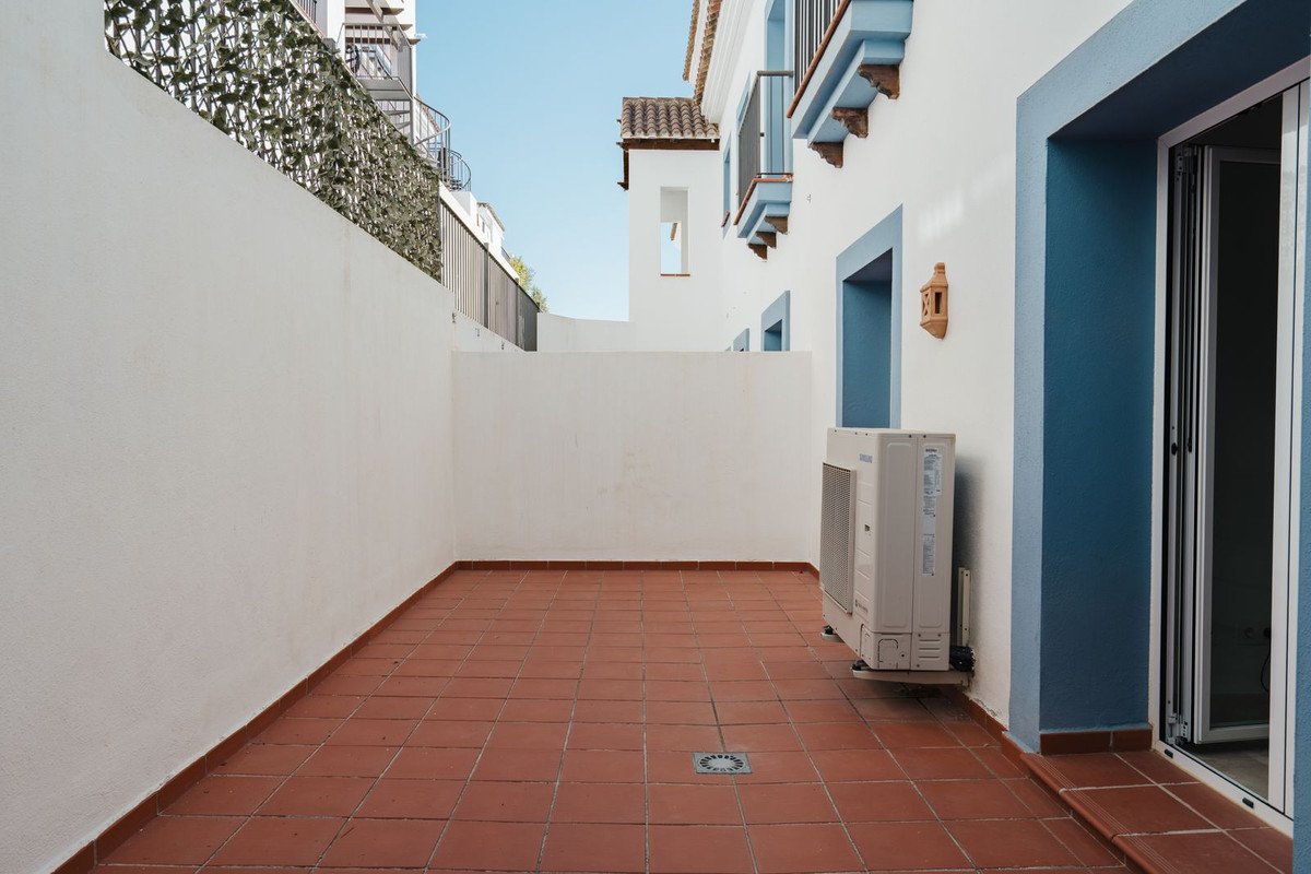 3 Bed Ground Floor Apartment in El Paraiso
