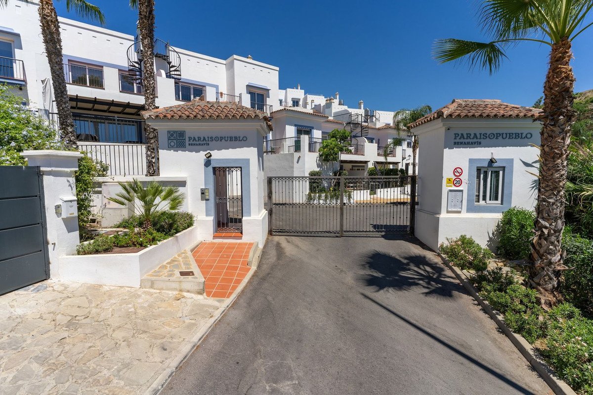 3 Bed Ground Floor Apartment in El Paraiso