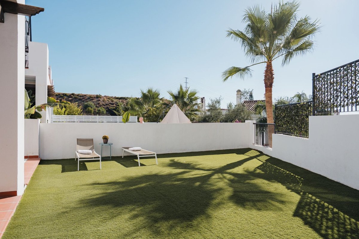 3 Bed Ground Floor Apartment in El Paraiso