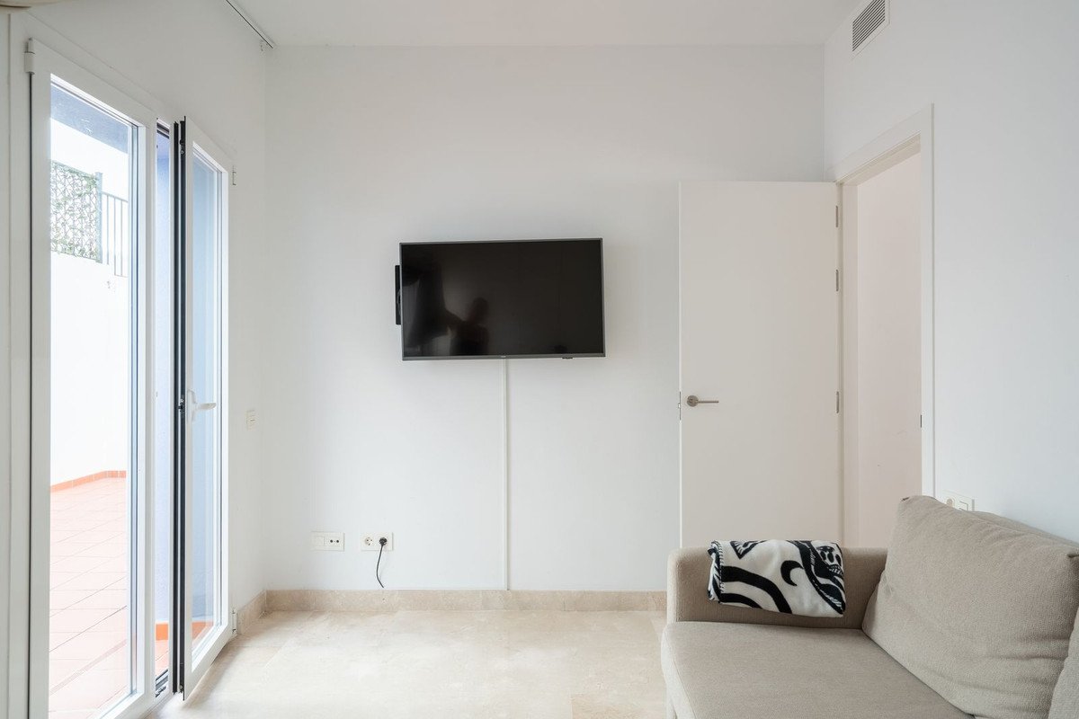 3 Bed Ground Floor Apartment in El Paraiso