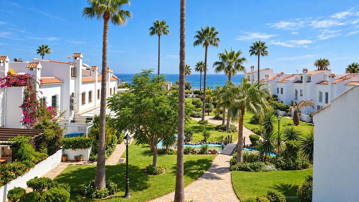 4 Bed Townhouse in Casares Playa