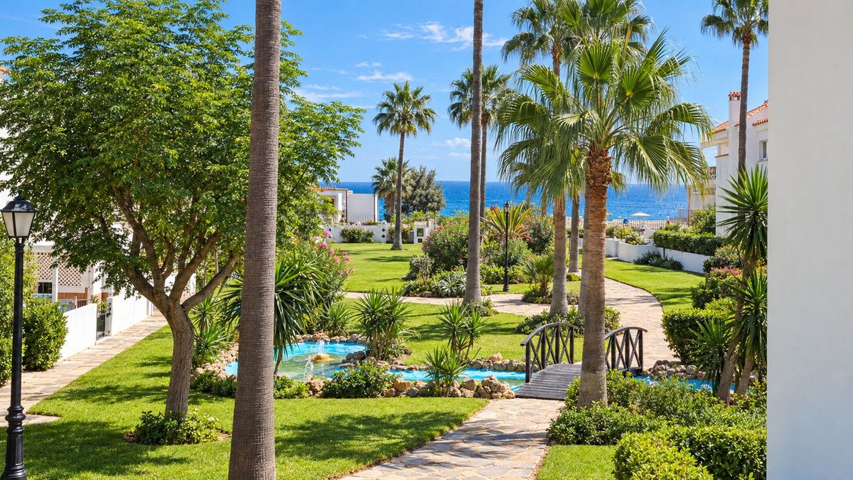 4 Bed Townhouse in Casares Playa