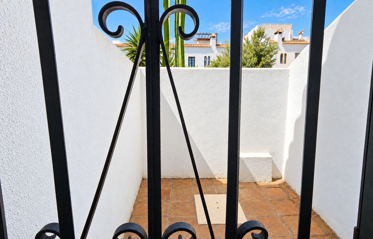 4 Bed Townhouse in Casares Playa