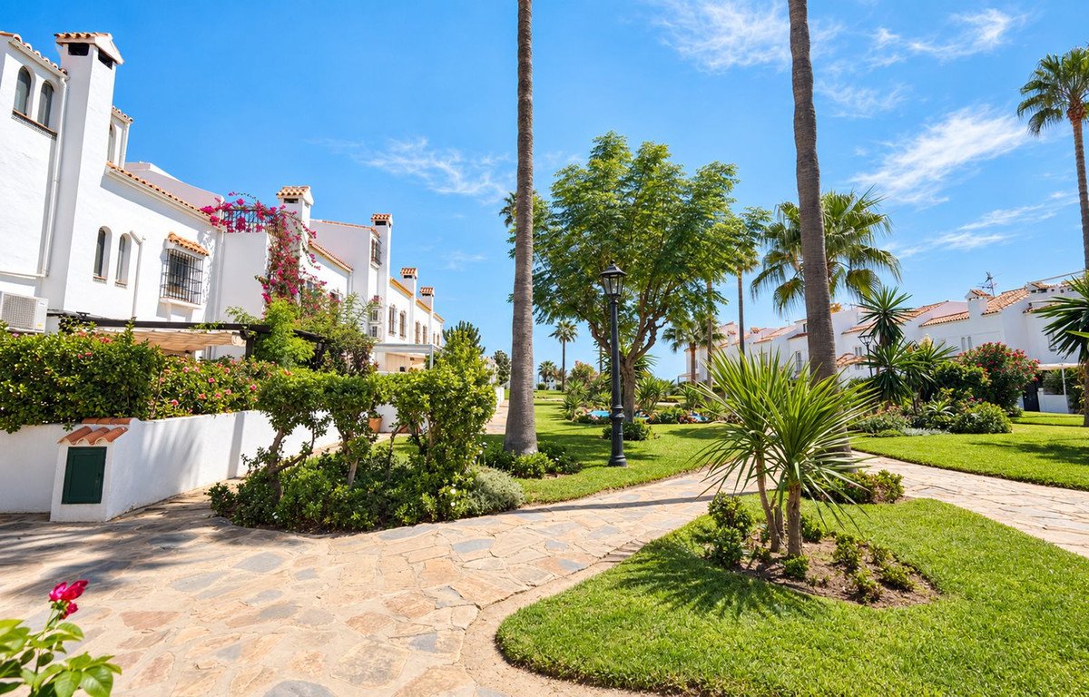 4 Bed Townhouse in Casares Playa