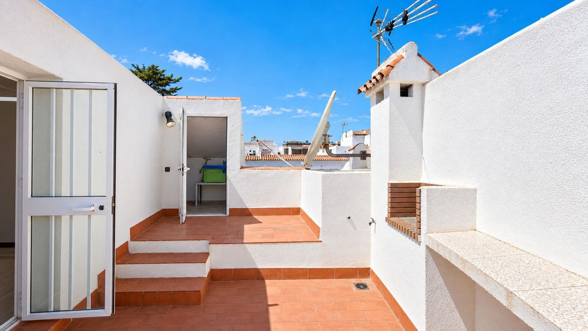 4 Bed Townhouse in Casares Playa