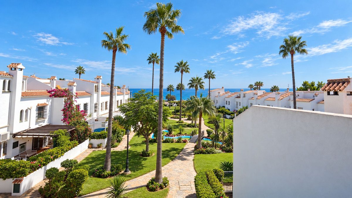 4 Bed Townhouse in Casares Playa