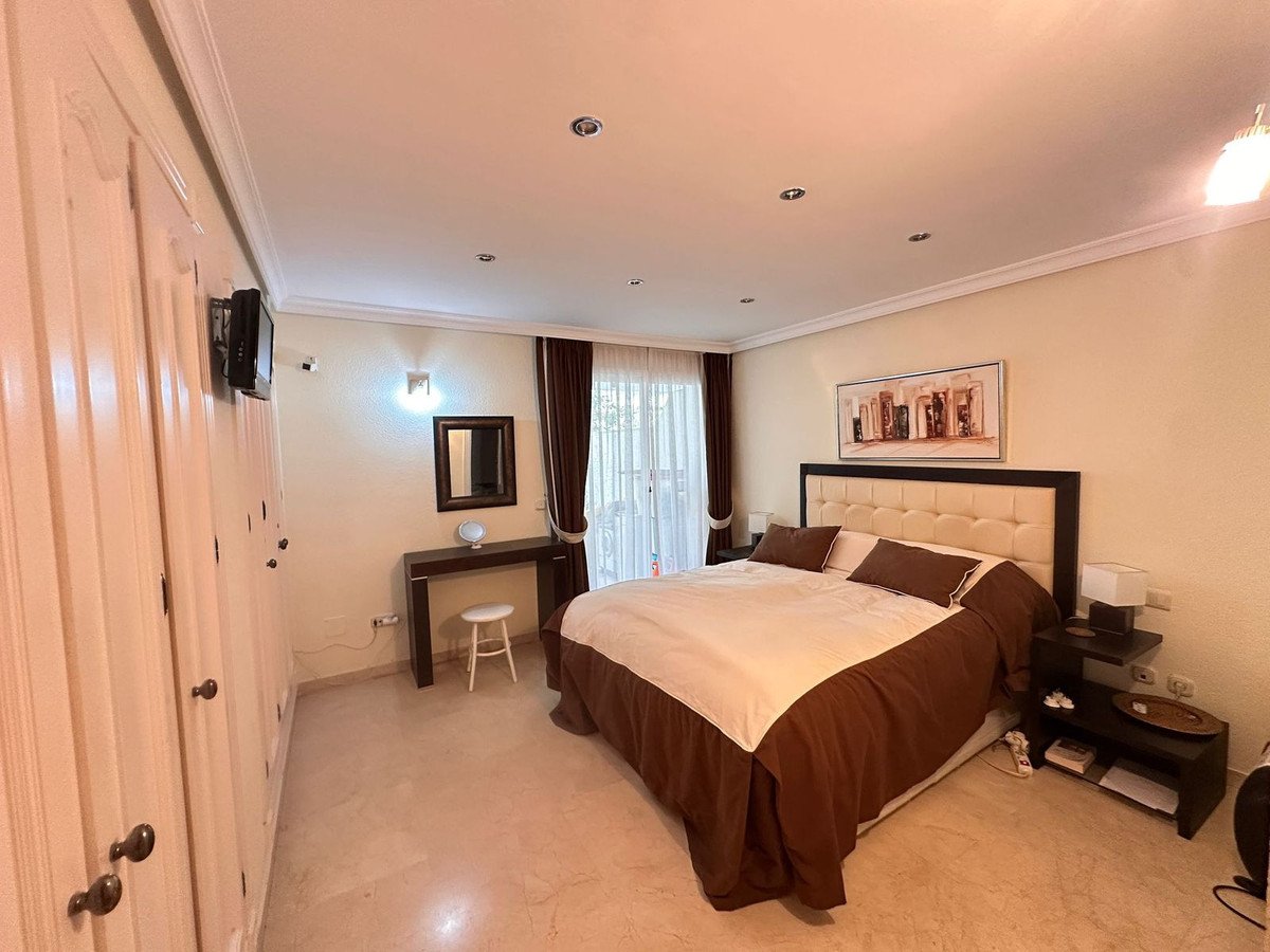 2 Bed Ground Floor Apartment in Estepona