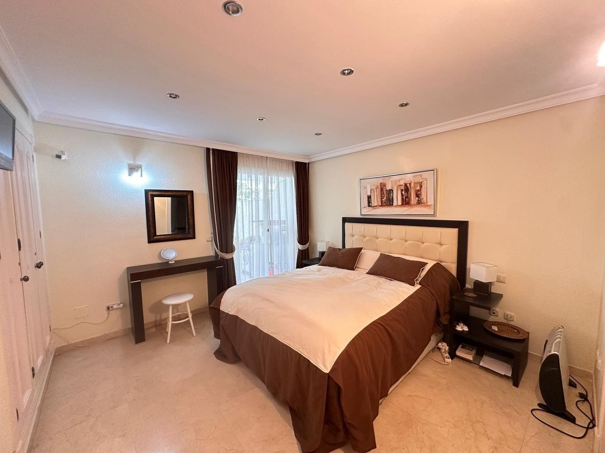 2 Bed Ground Floor Apartment in Estepona