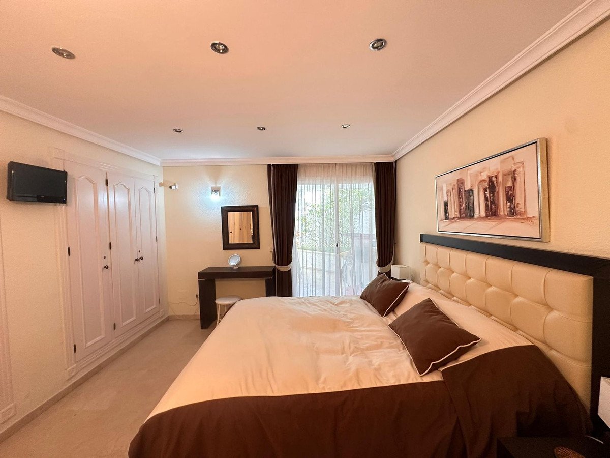 2 Bed Ground Floor Apartment in Estepona