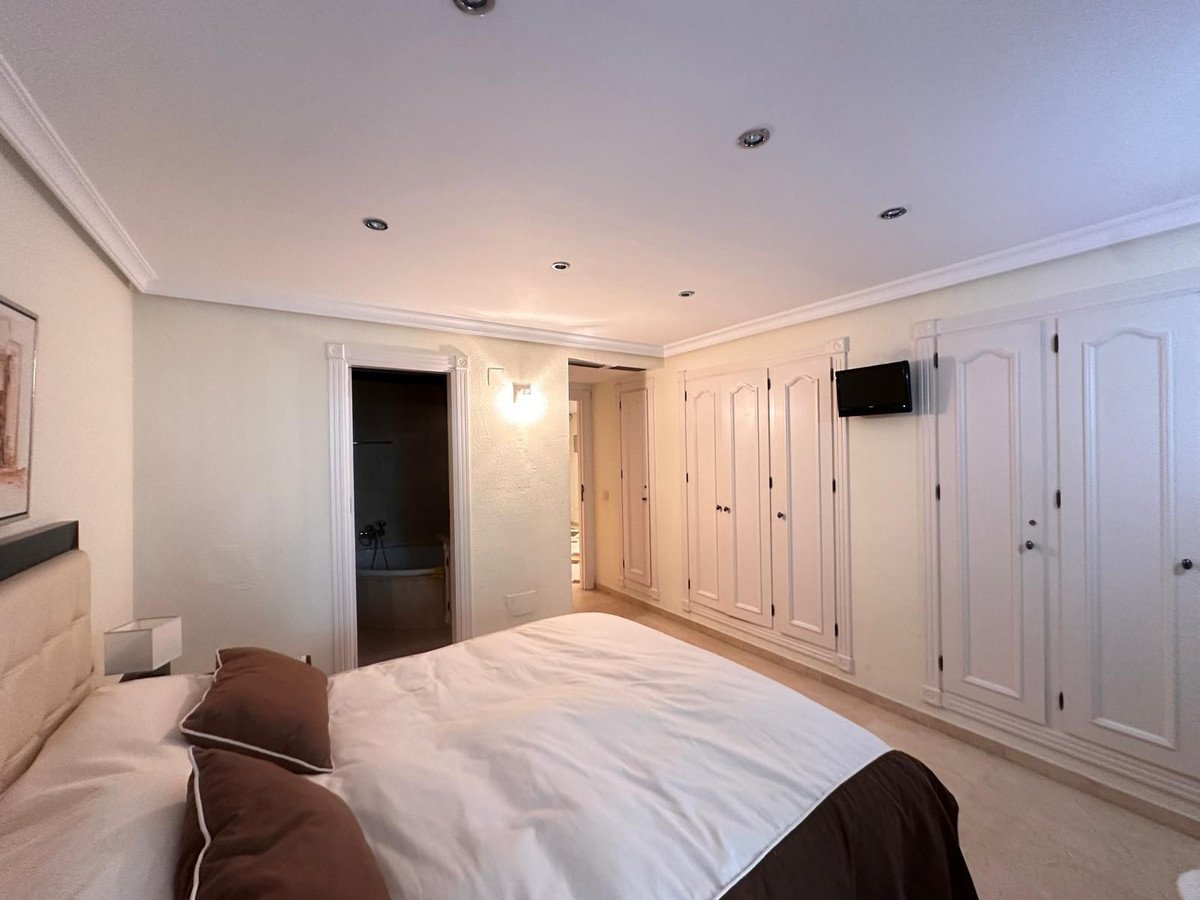 2 Bed Ground Floor Apartment in Estepona