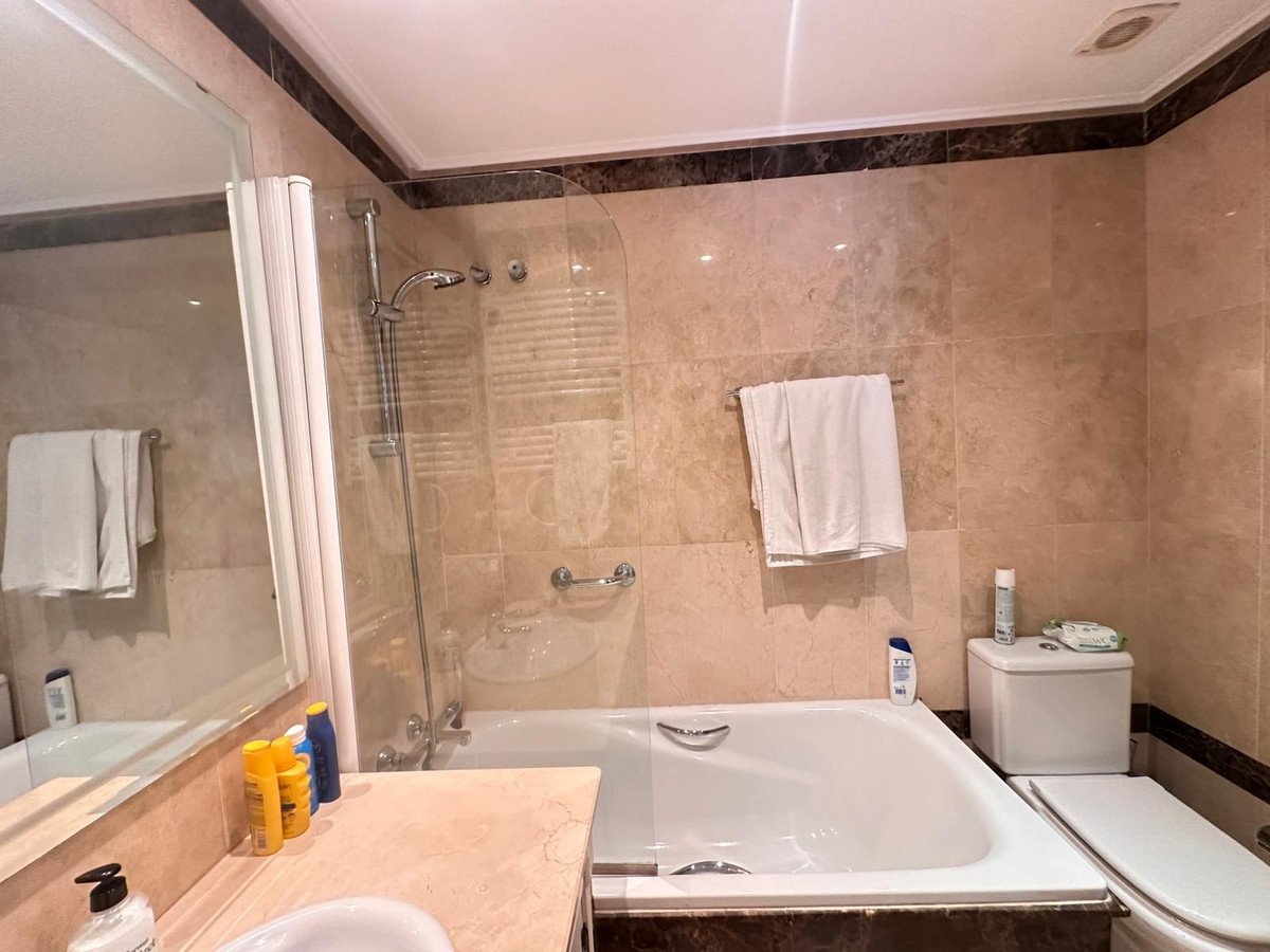 2 Bed Ground Floor Apartment in Estepona