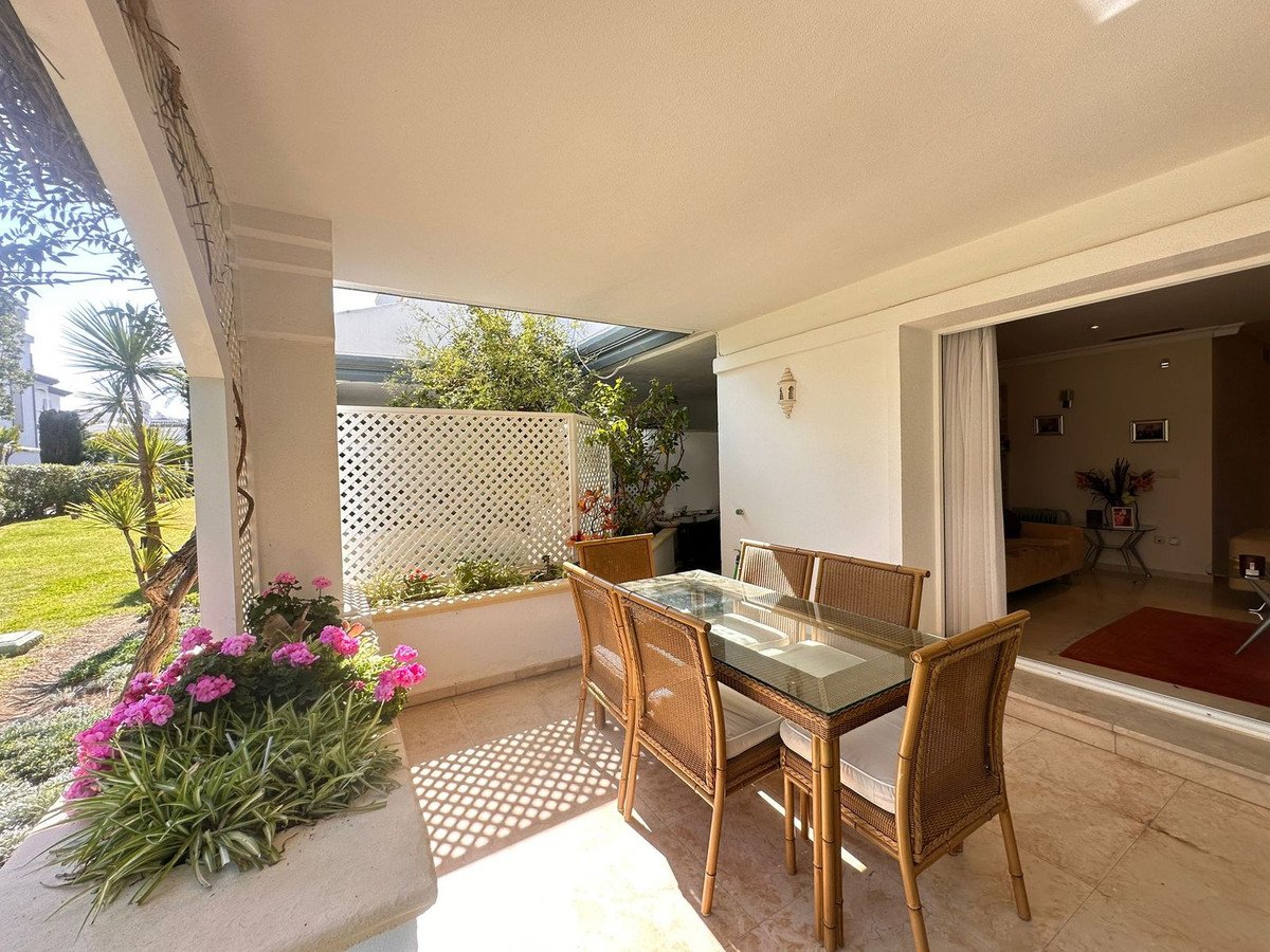 2 Bed Ground Floor Apartment in Estepona