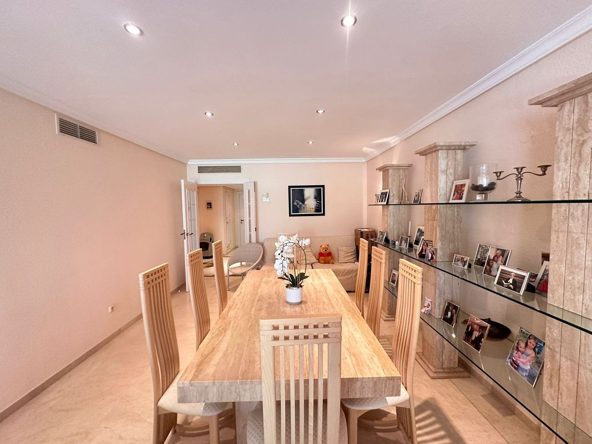 2 Bed Ground Floor Apartment in Estepona