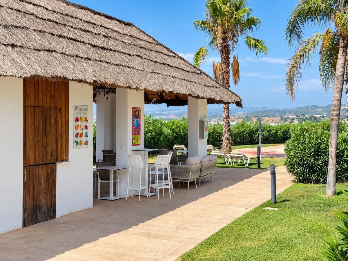 2 Bed Ground Floor Apartment in Estepona