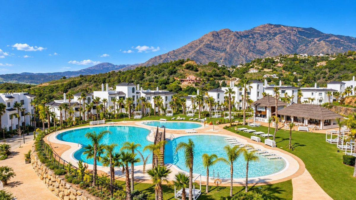 2 Bed Ground Floor Apartment in Estepona