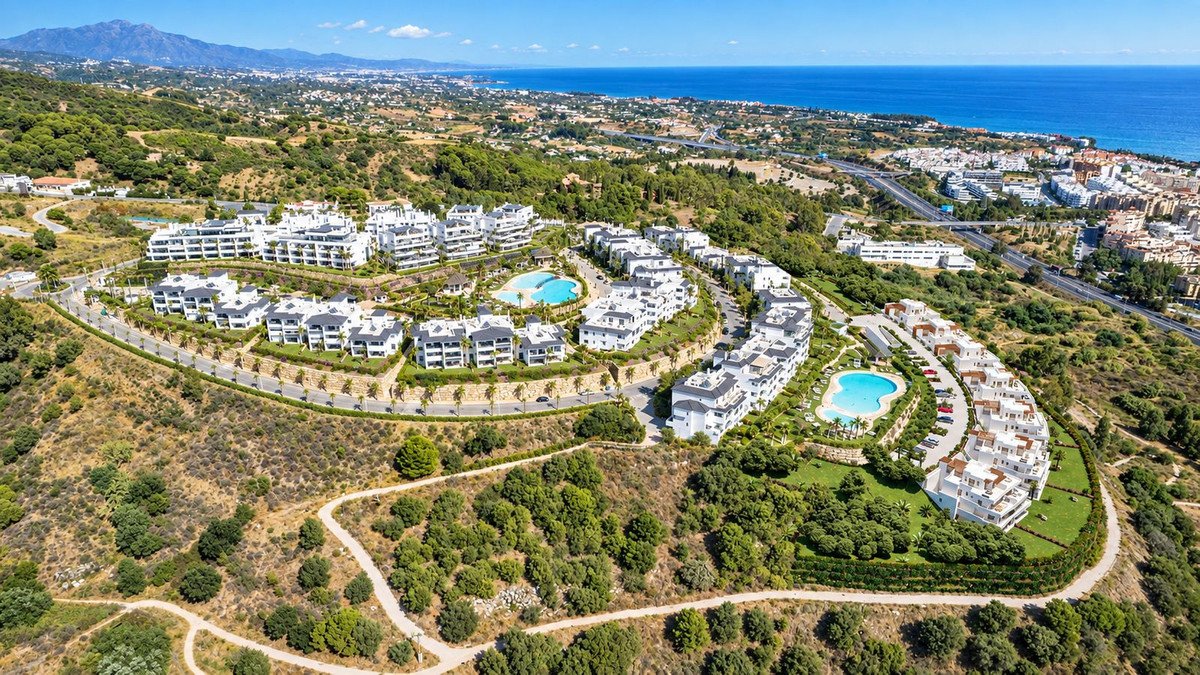2 Bed Ground Floor Apartment in Estepona
