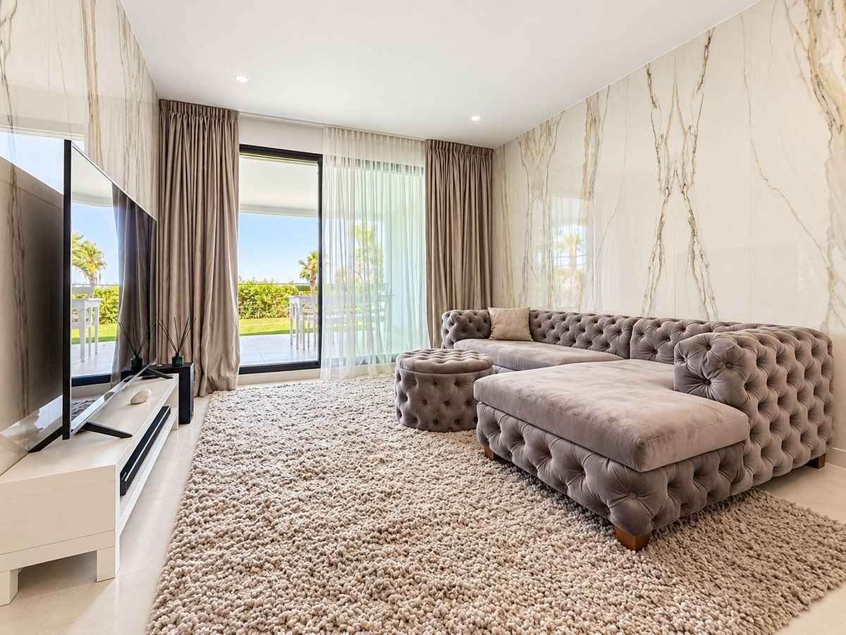 2 Bed Ground Floor Apartment in Estepona