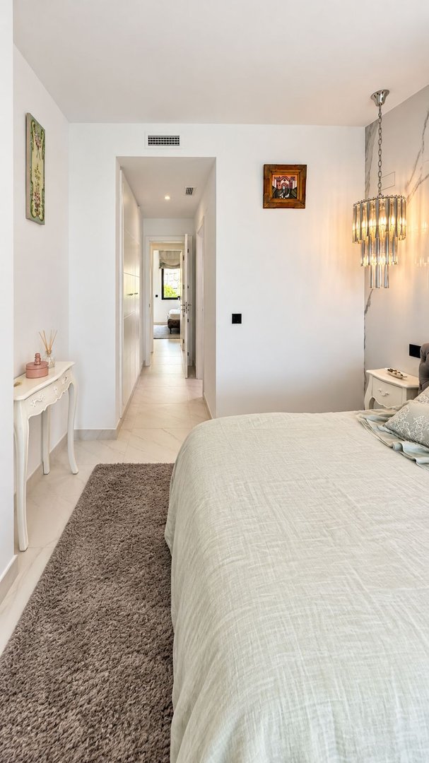 2 Bed Ground Floor Apartment in Estepona