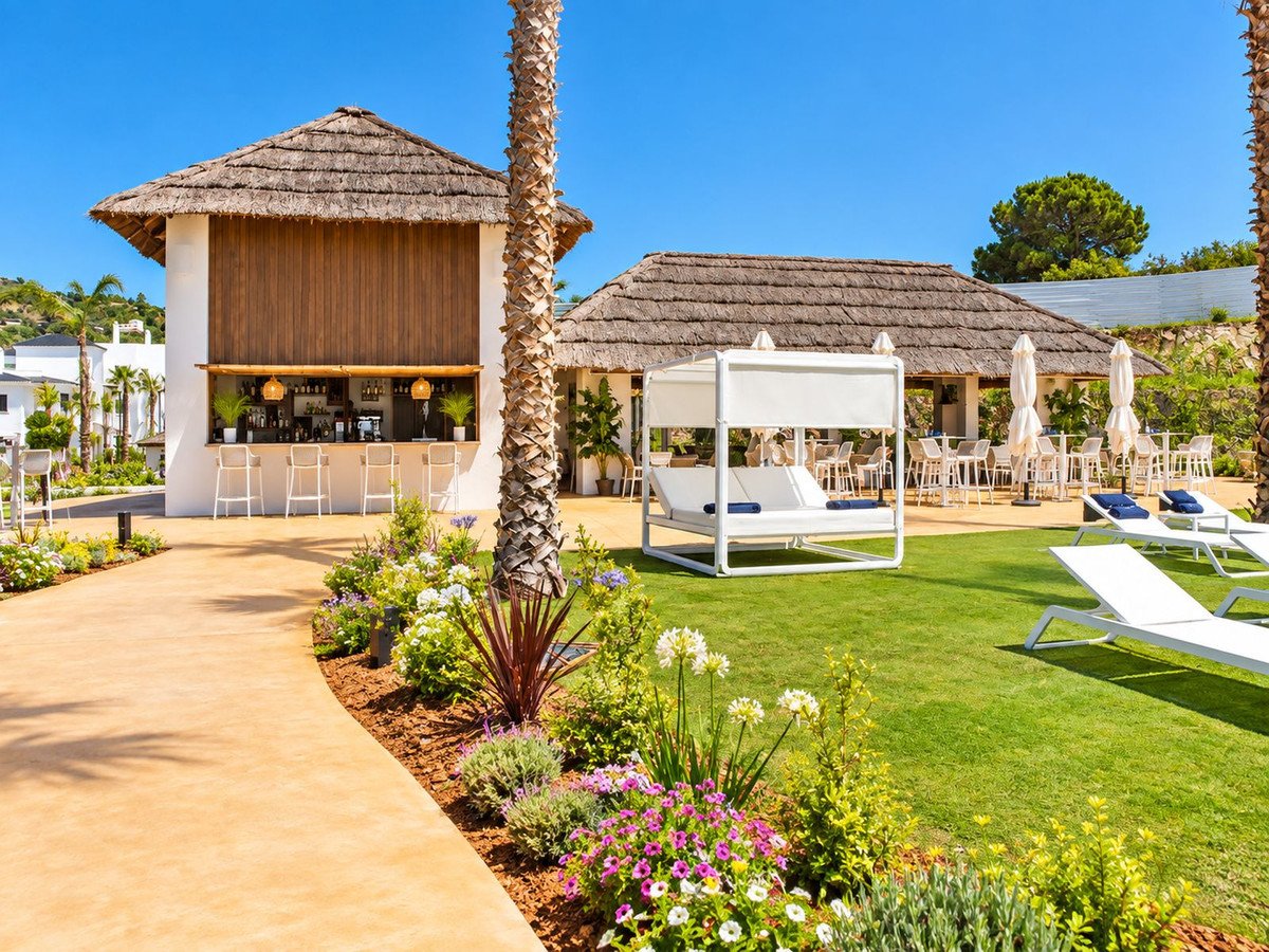 2 Bed Ground Floor Apartment in Estepona