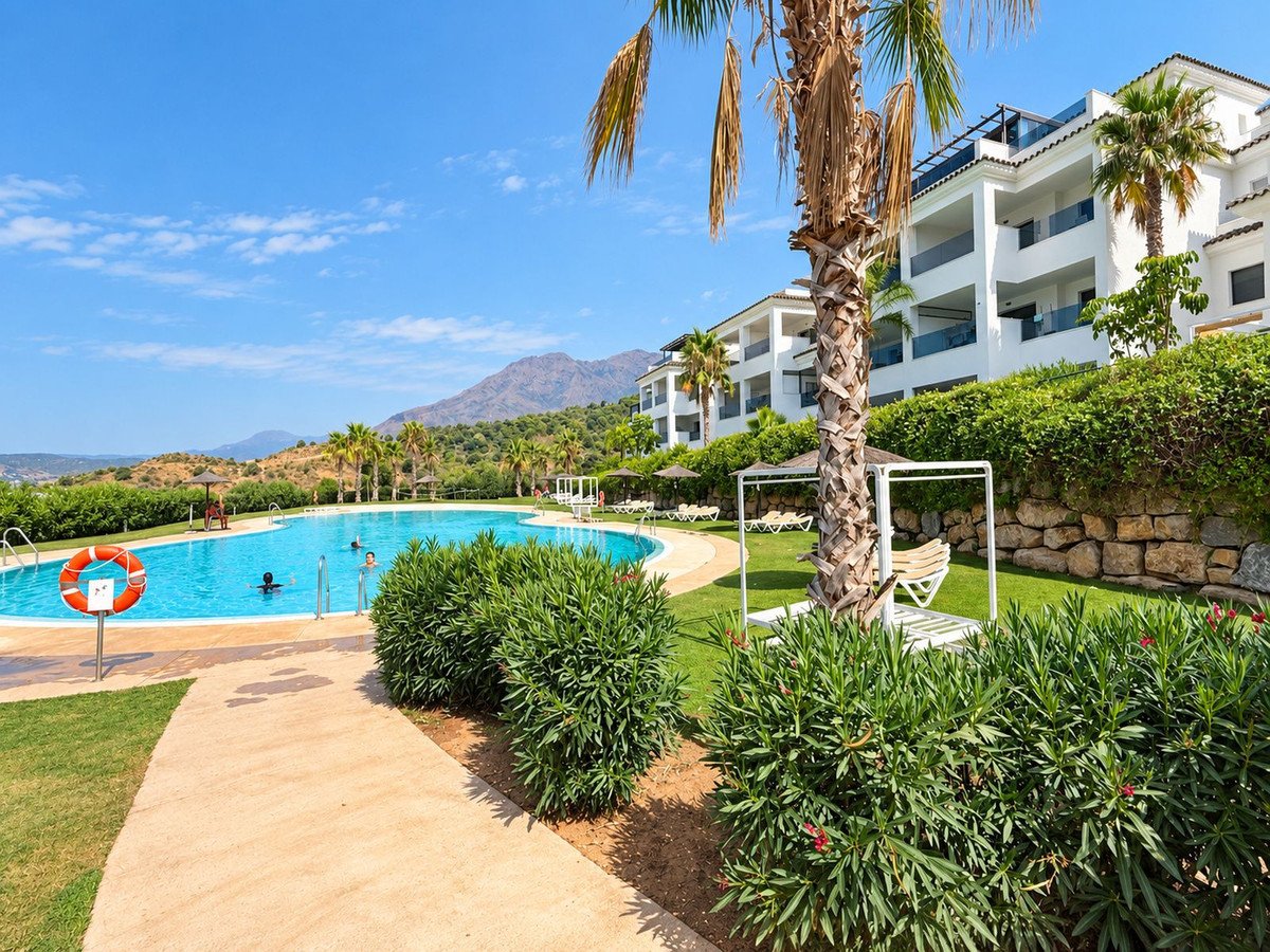 2 Bed Ground Floor Apartment in Estepona