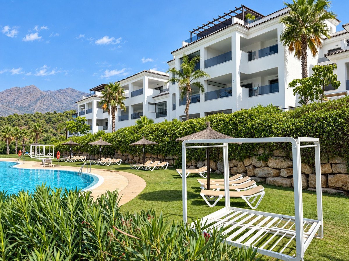 2 Bed Ground Floor Apartment in Estepona