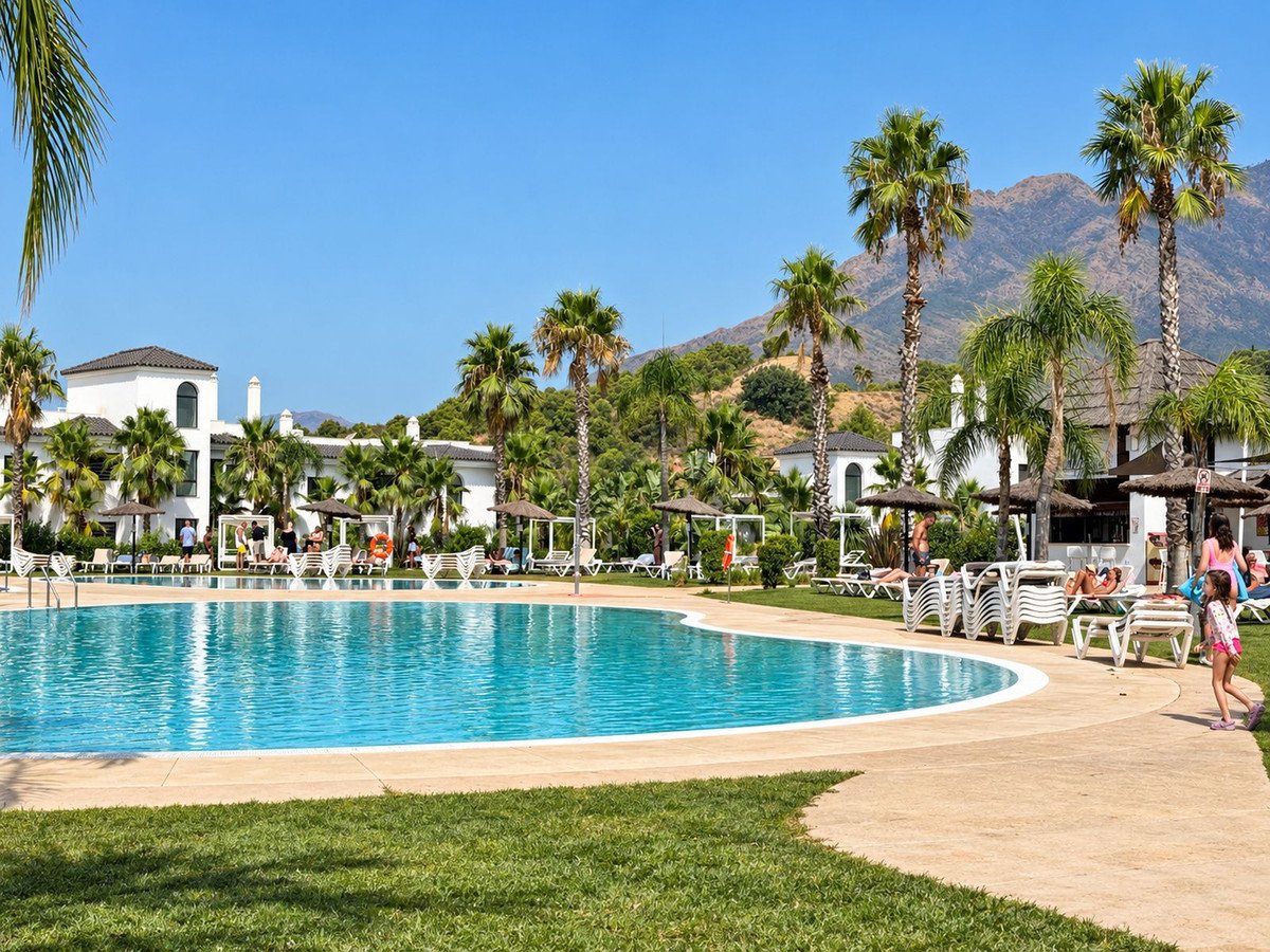 2 Bed Ground Floor Apartment in Estepona