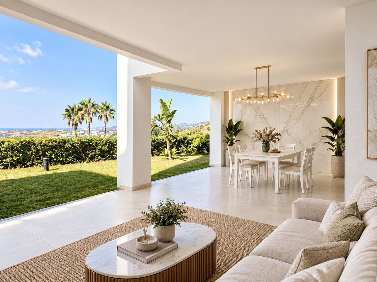 2 Bed Ground Floor Apartment in Estepona