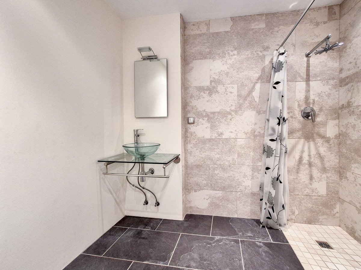 2 Bed Middle Floor Apartment in Nueva Andalucía