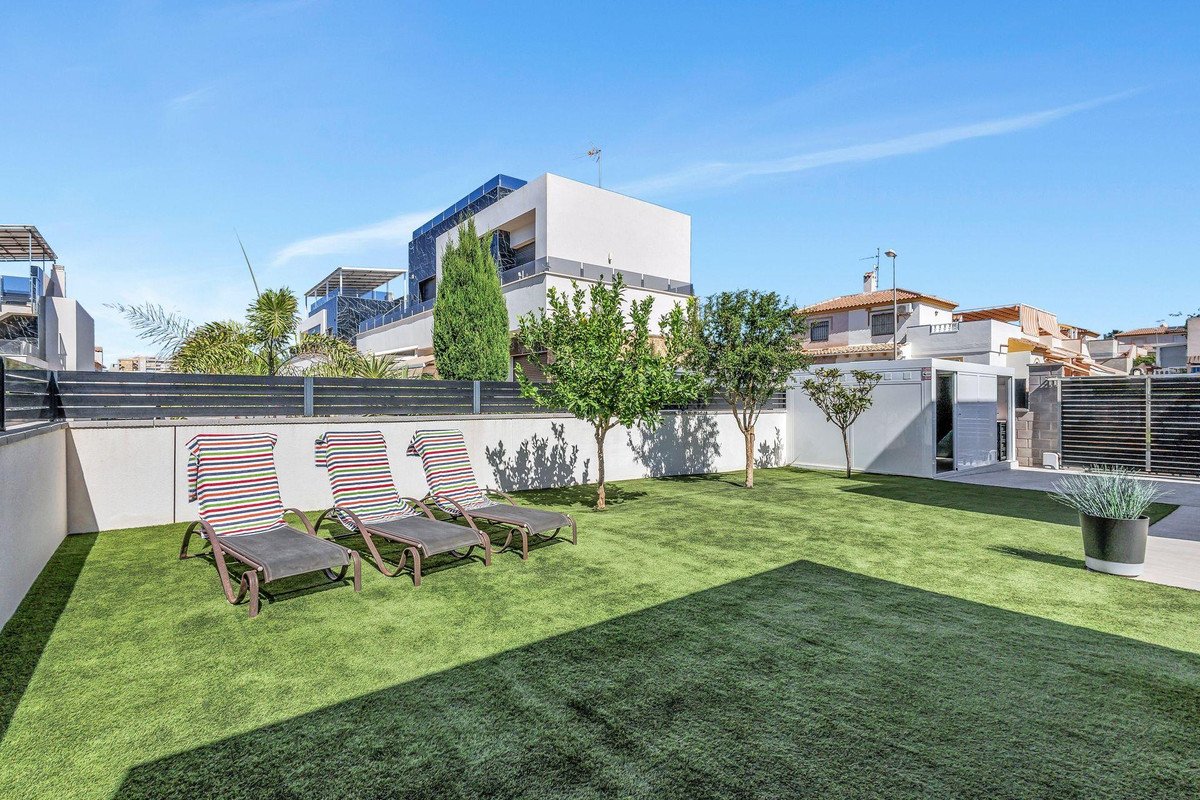 3 Bed Detached Villa in Torrevieja