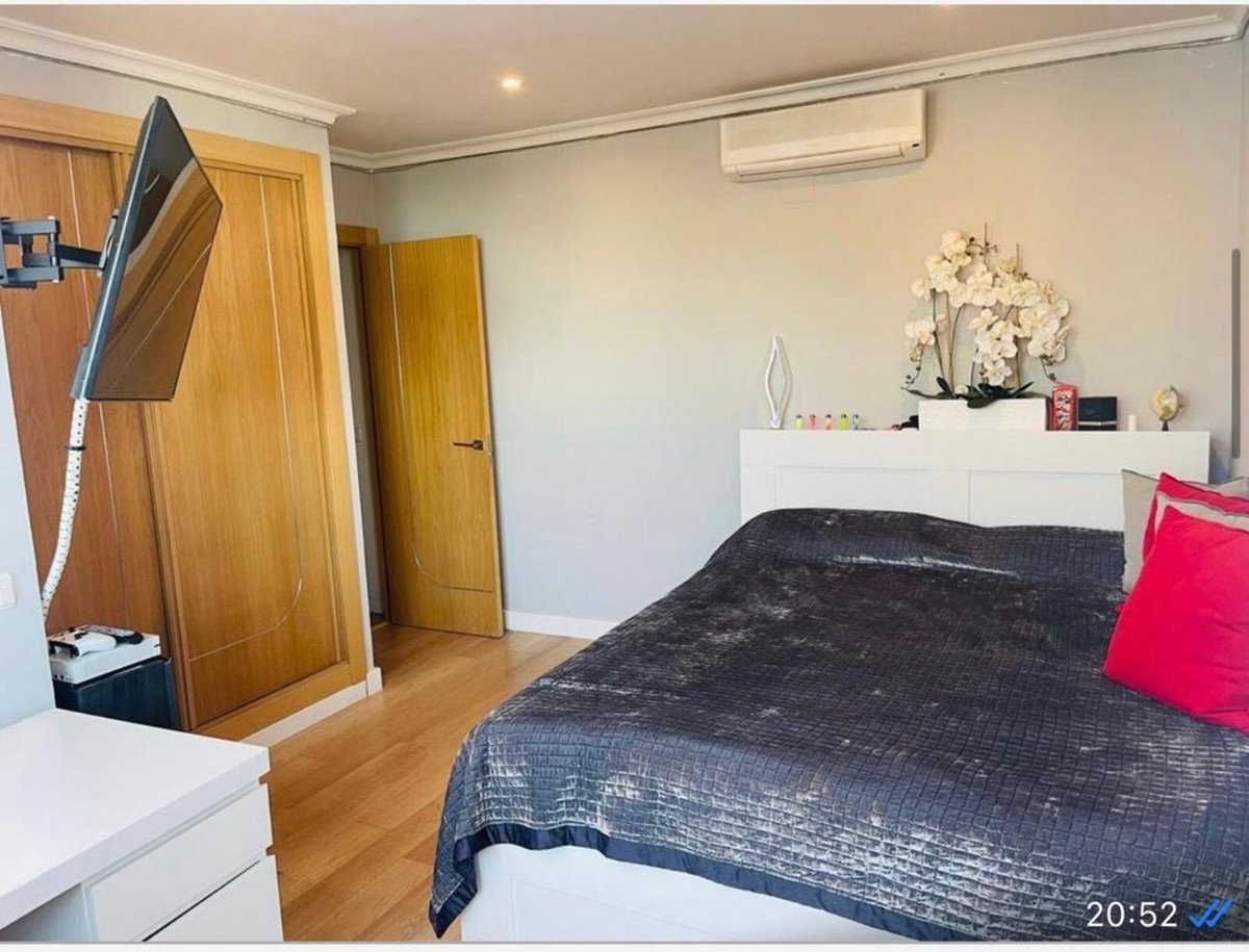 3 Bed Middle Floor Apartment in Marbella