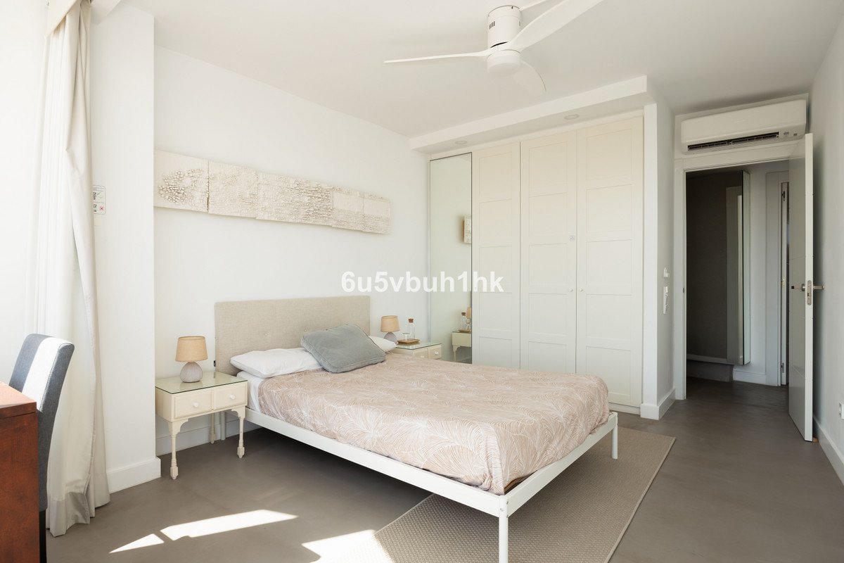 2 Bed Middle Floor Apartment in Benalmadena Costa