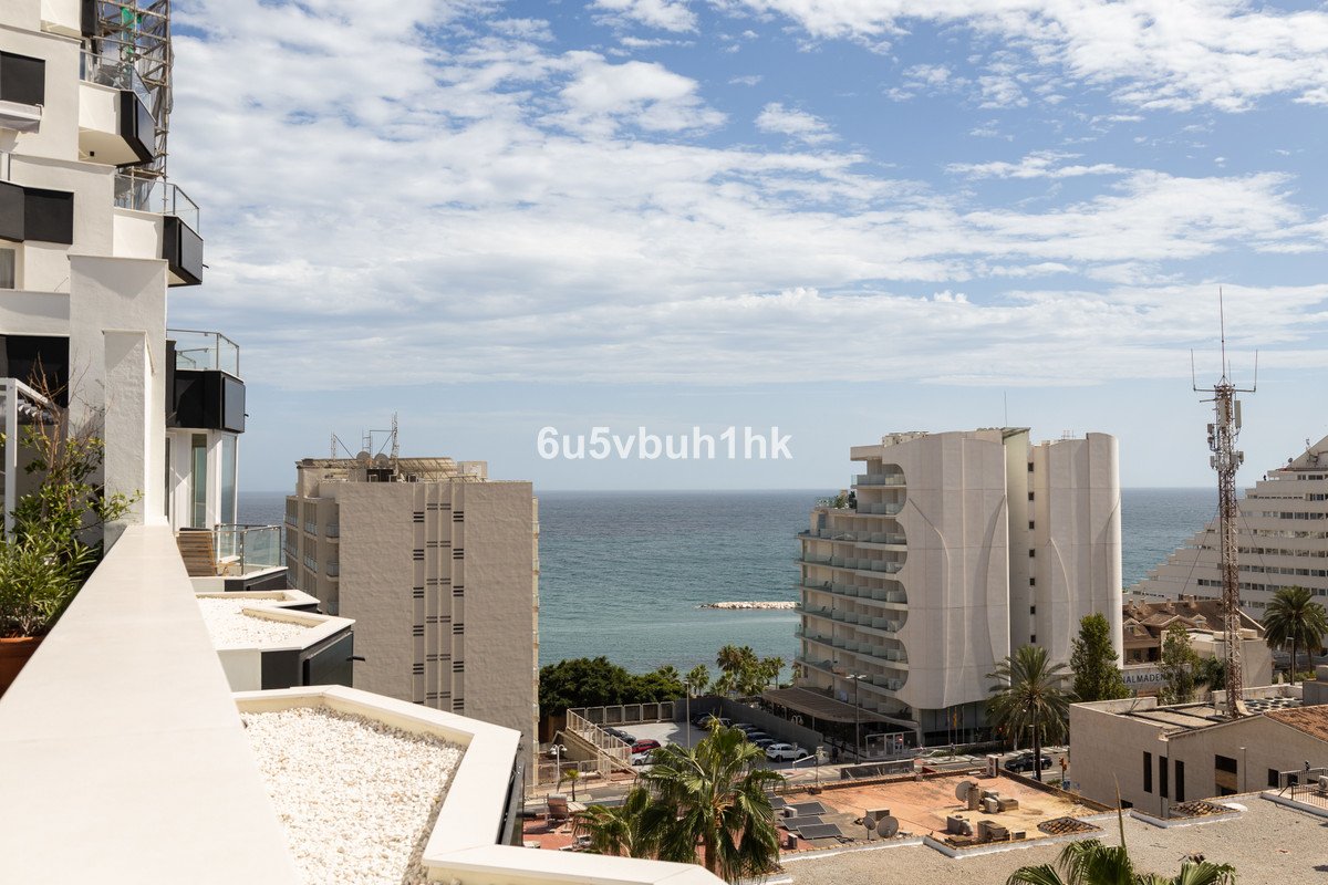 2 Bed Middle Floor Apartment in Benalmadena Costa