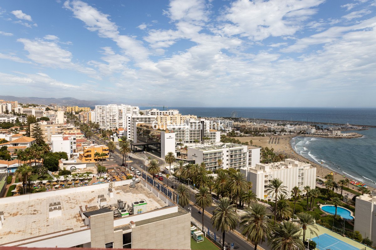 2 Bed Middle Floor Apartment in Benalmadena Costa
